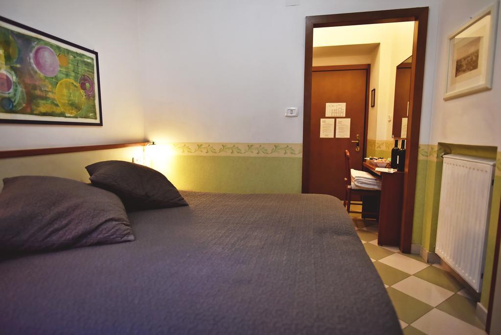 Hotel Carmel โรม ภายนอก รูปภาพ