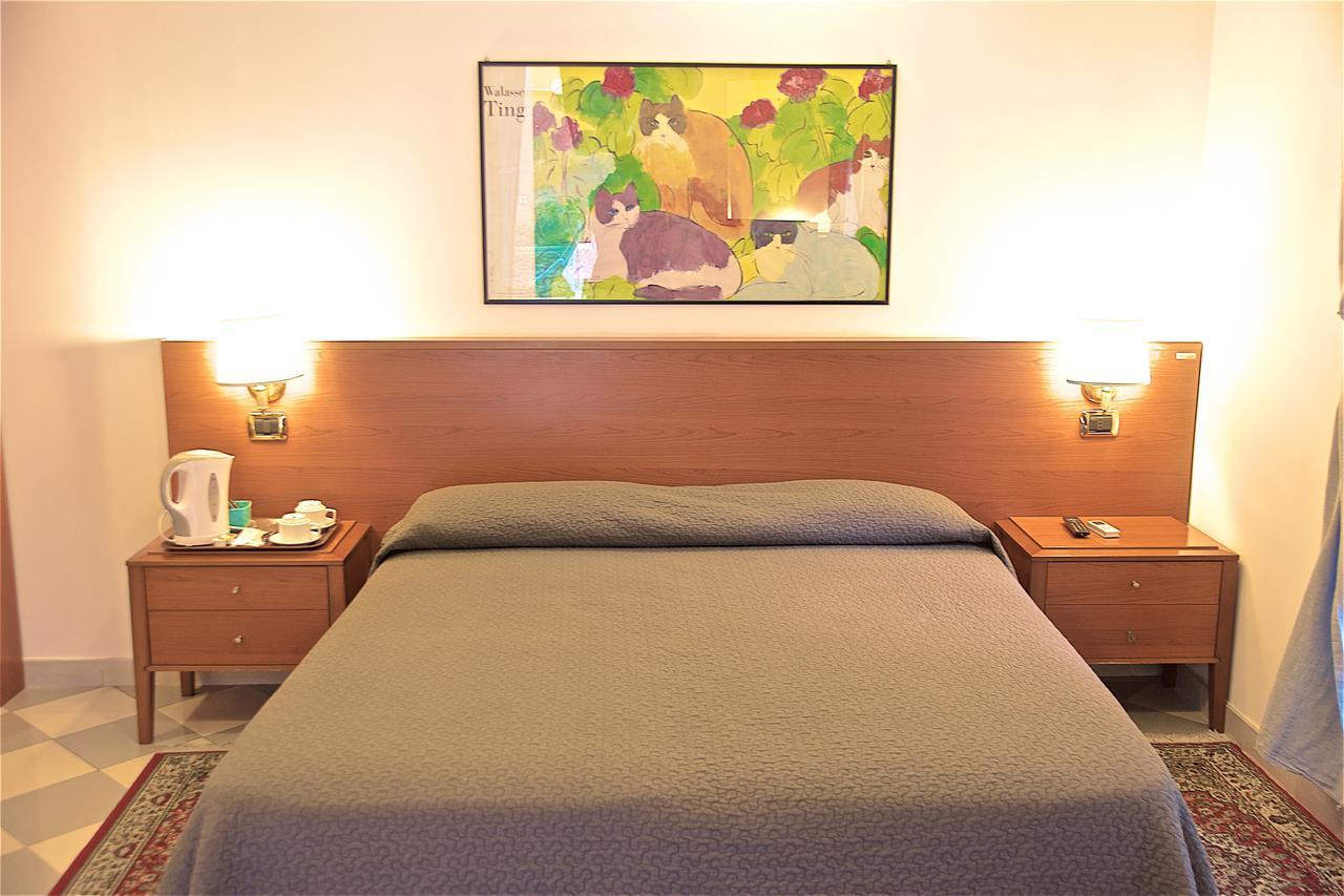 Hotel Carmel โรม ภายนอก รูปภาพ