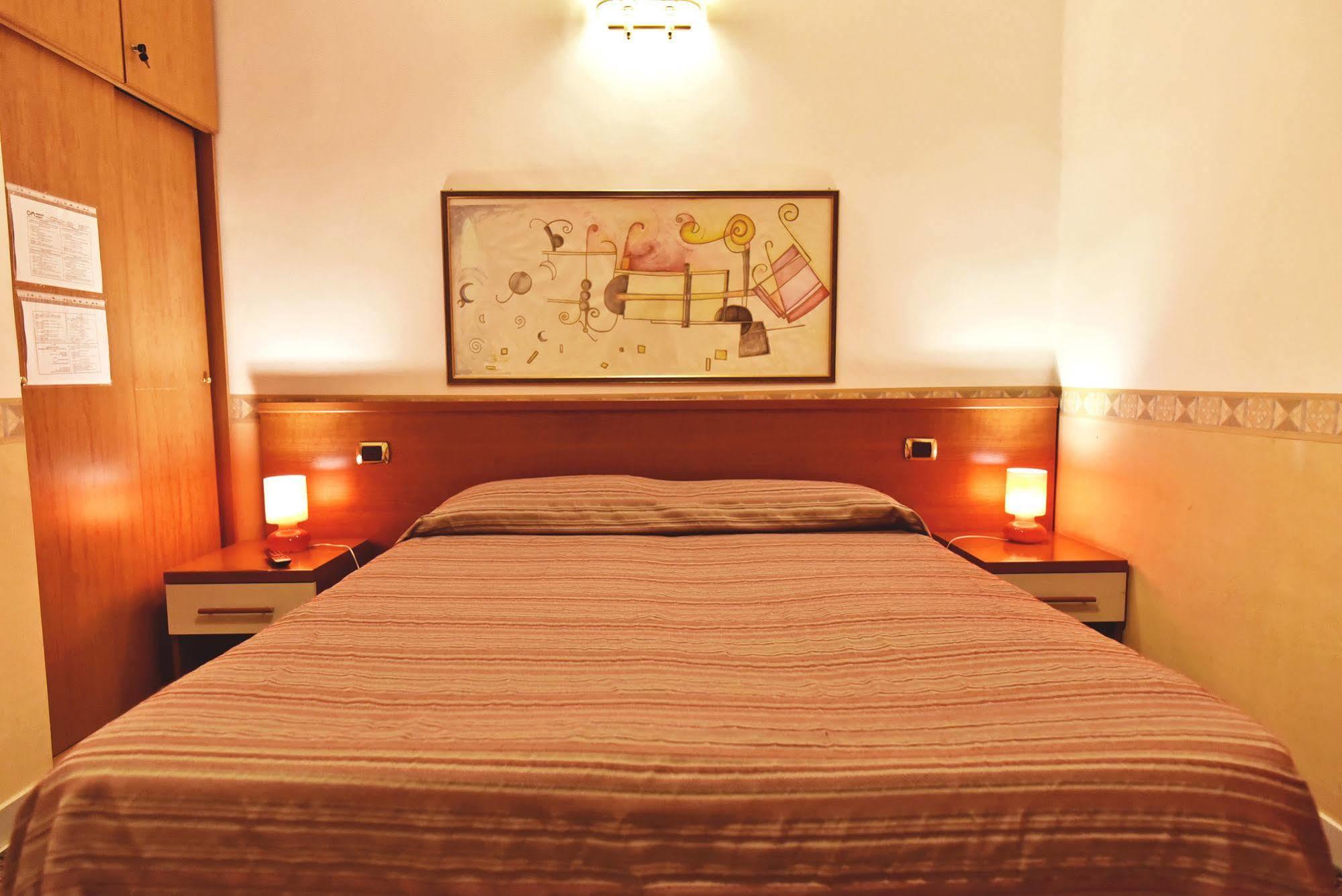 Hotel Carmel โรม ภายนอก รูปภาพ